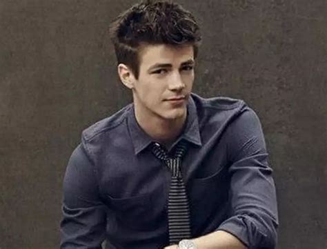 American Actor Grant Gustin’s Net Worth & Income。